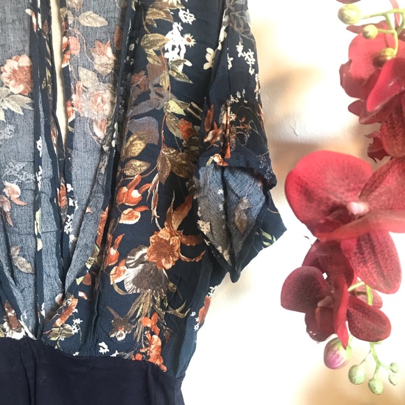 Deep V Choker Floral Bodysuit - Picture 3 of 5